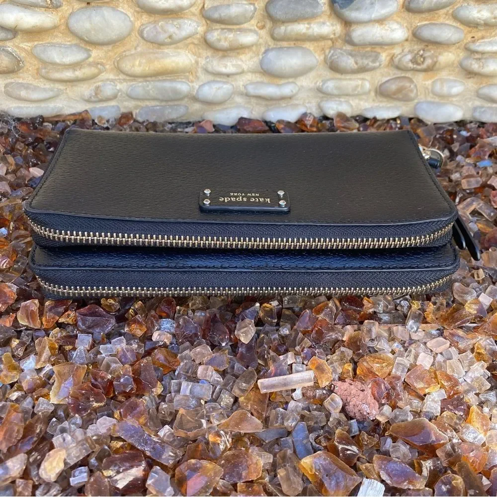 Kate Spade Payton Large Black Wallet/Wristlet. Excellent Condition!